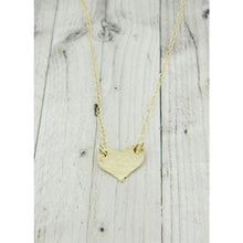 Load image into Gallery viewer, Gold Hammered Heart Necklace