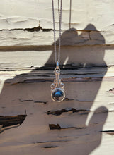 Load image into Gallery viewer, Black Pearl Pendant
